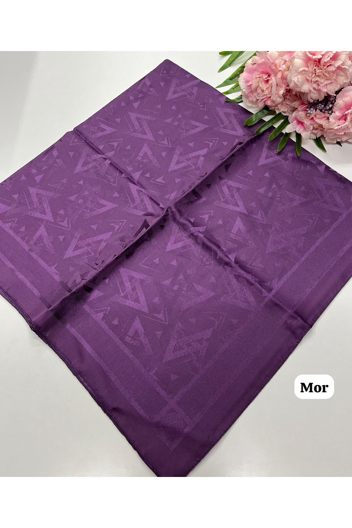 Üçgen Desen Jakar Eşarp (Mor)
