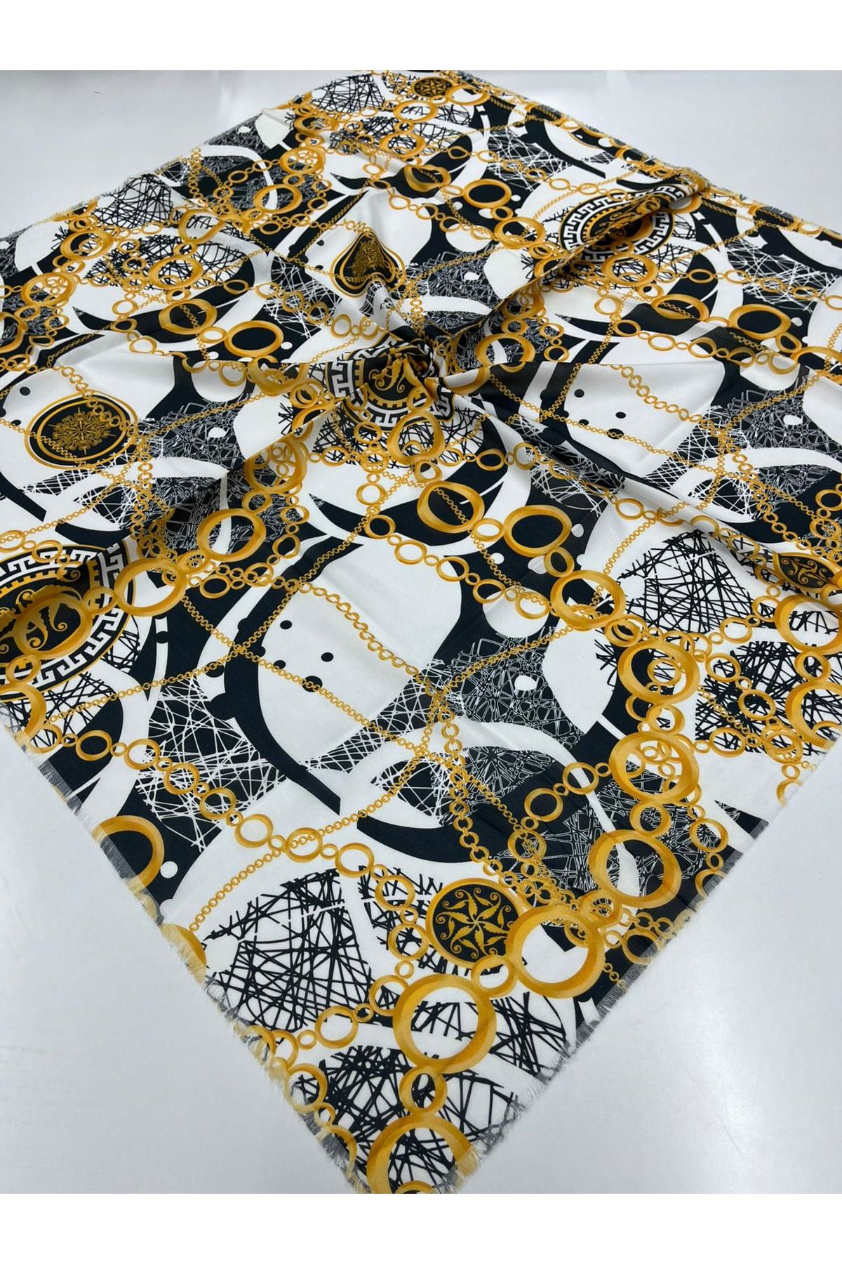 Koton Eşarp Zincir Modeli  