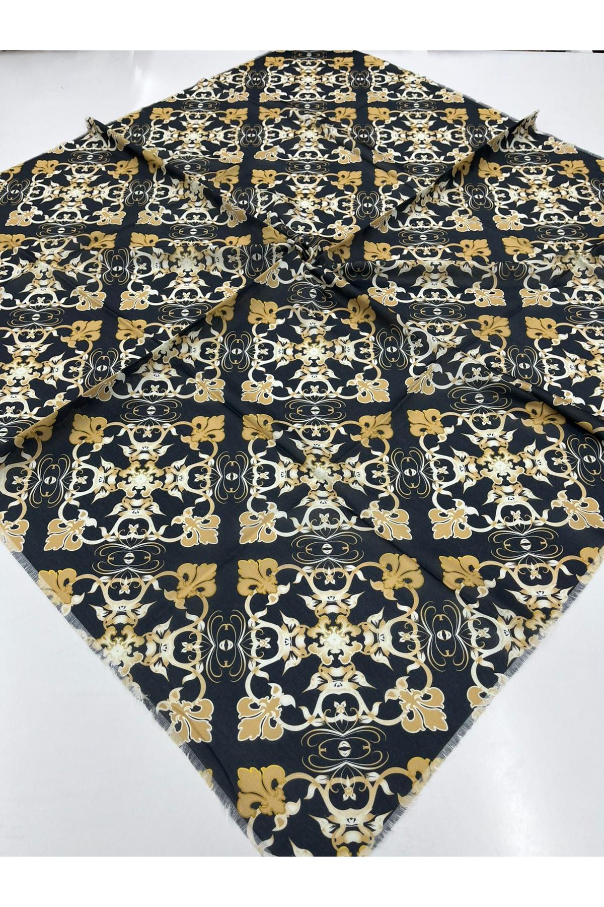 Koton Eşarp Sırma Modeli 