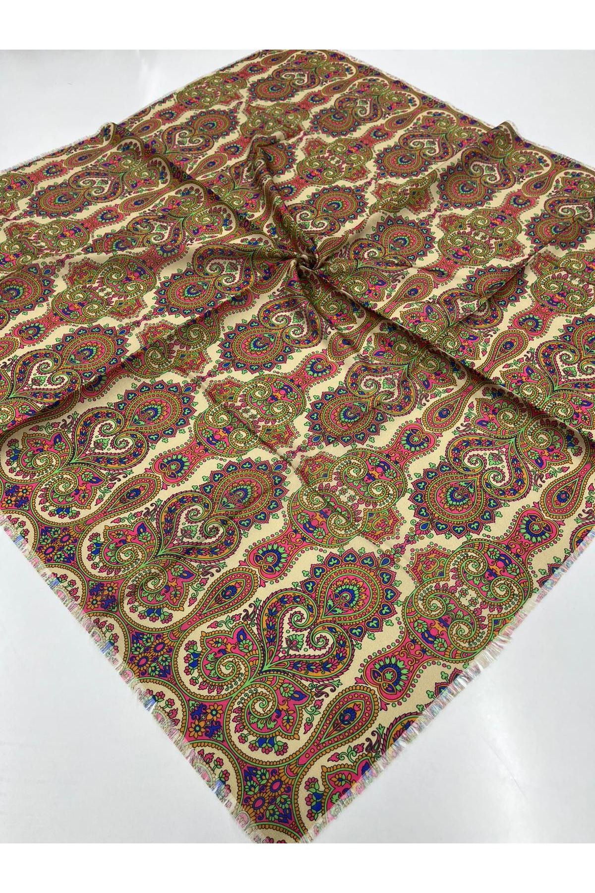 Koton Eşarp Ferza Modeli   