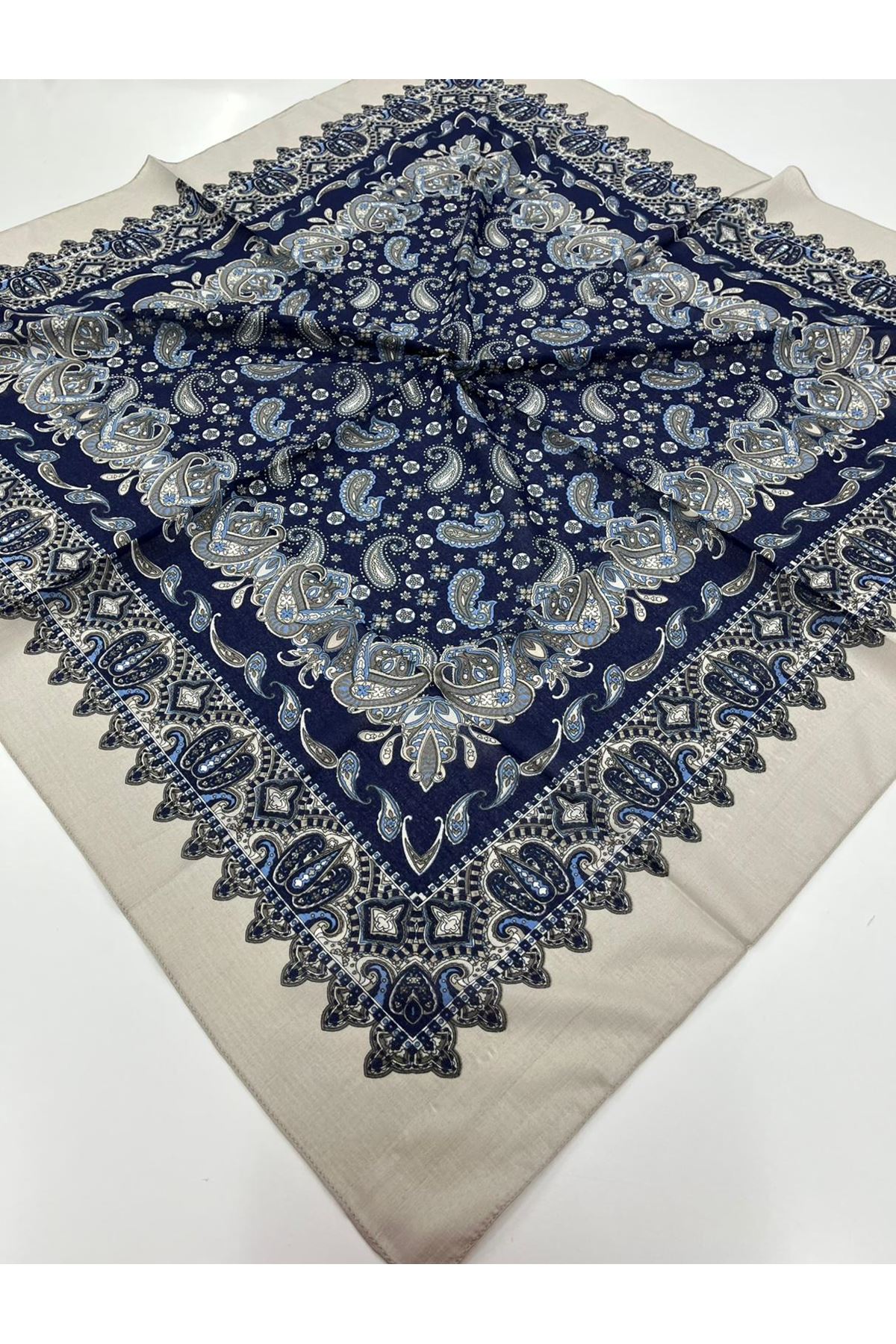 Çini Etnik Desen Naturel Eşarp   