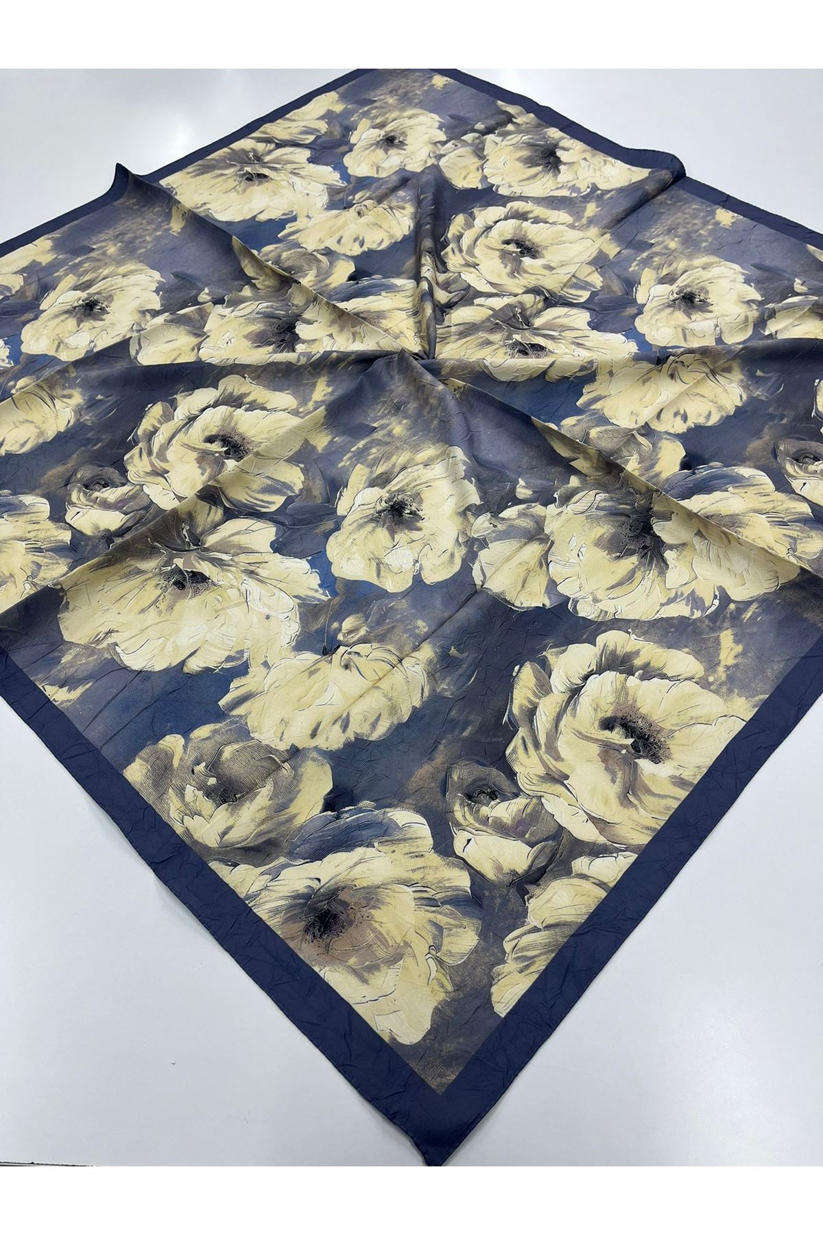 Gül Desen Bambu Kraş Eşarp 