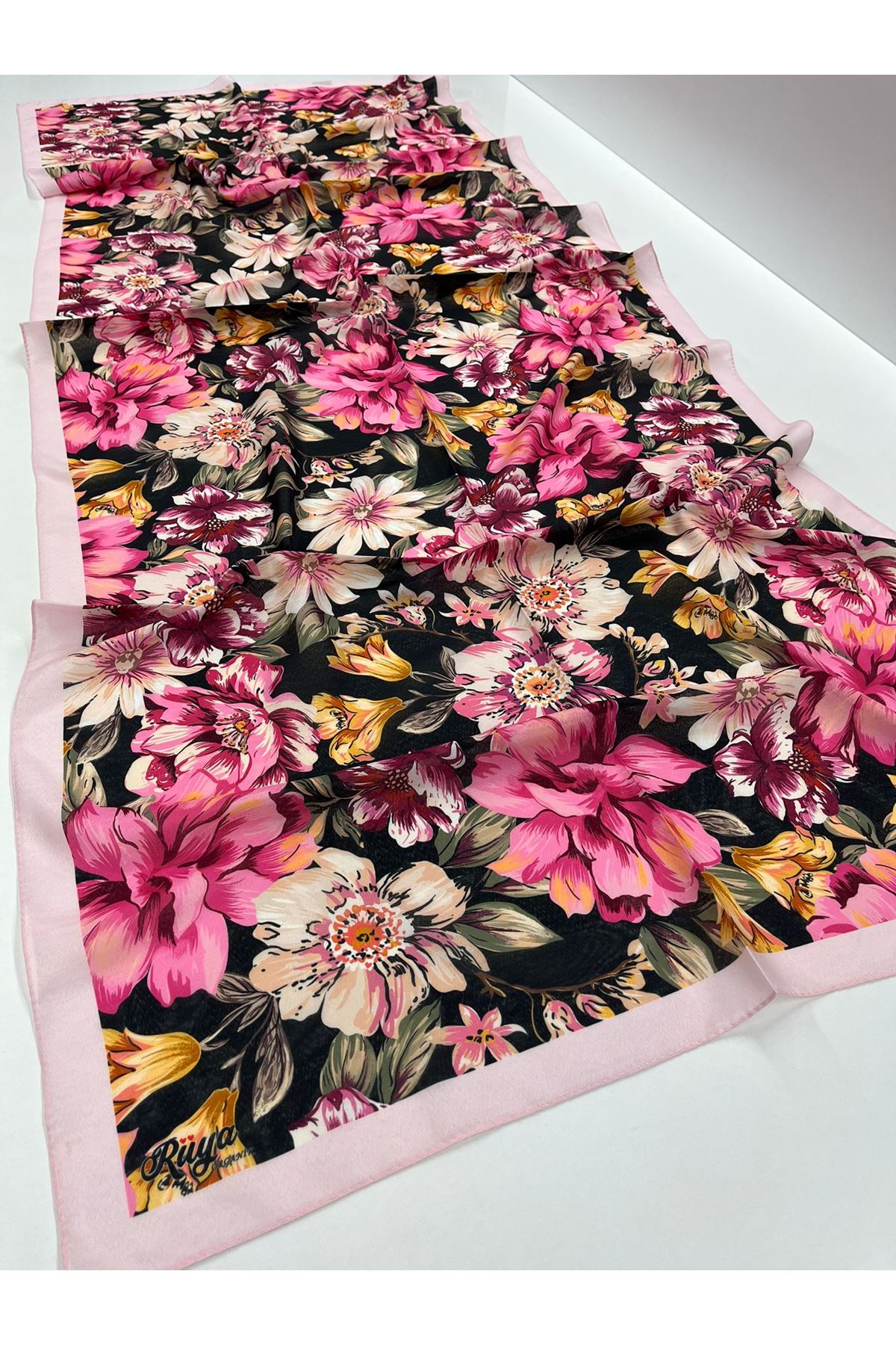 Çiçek Bahçesi Desen Rüya Organik Şal   