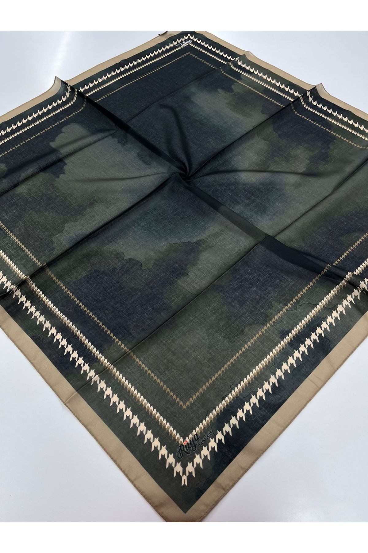 Rüya Lina Kazayağı Desen Soft Eşarp 