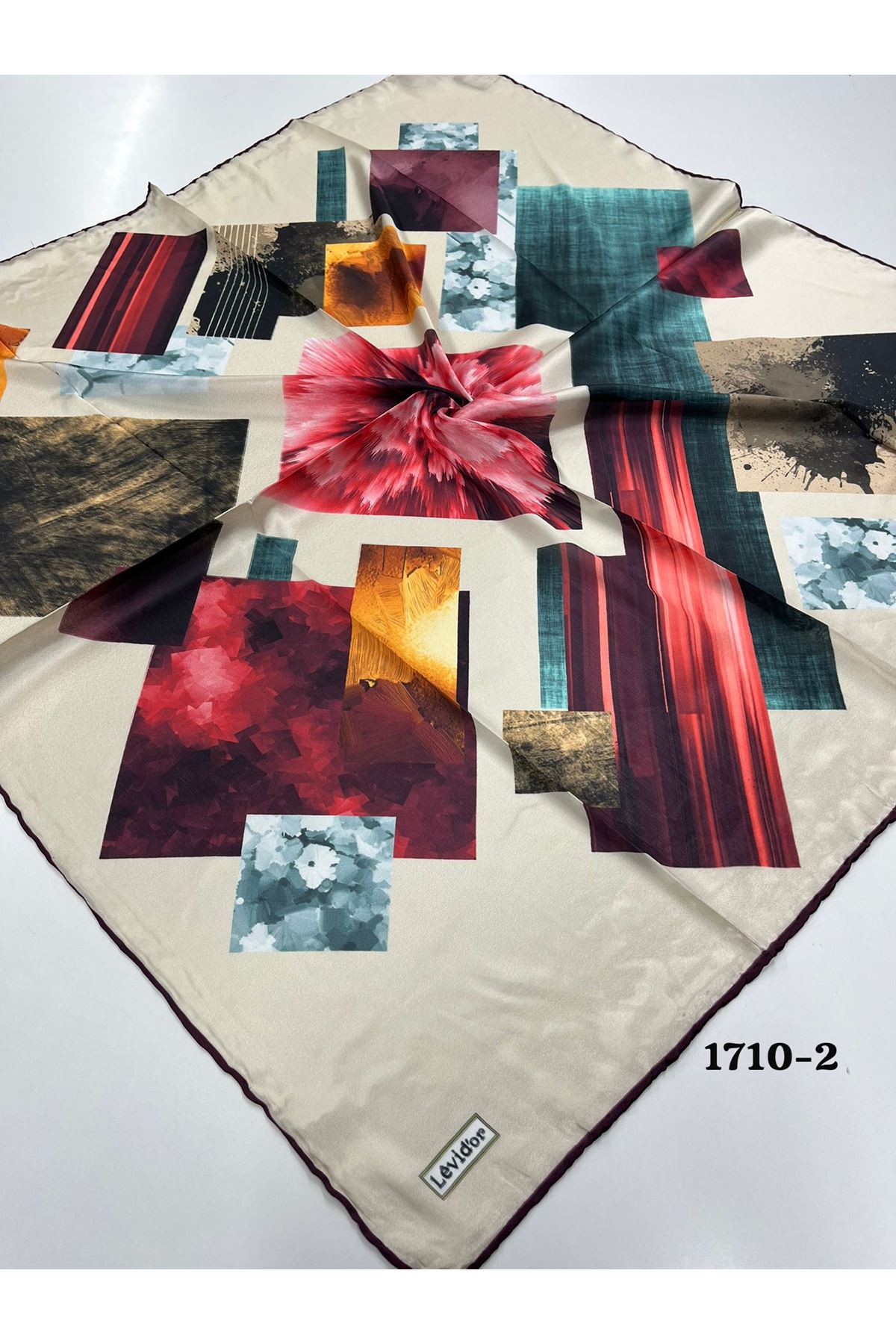 Levidor Hint İpeği Eşarp Kod: 1710 - 2