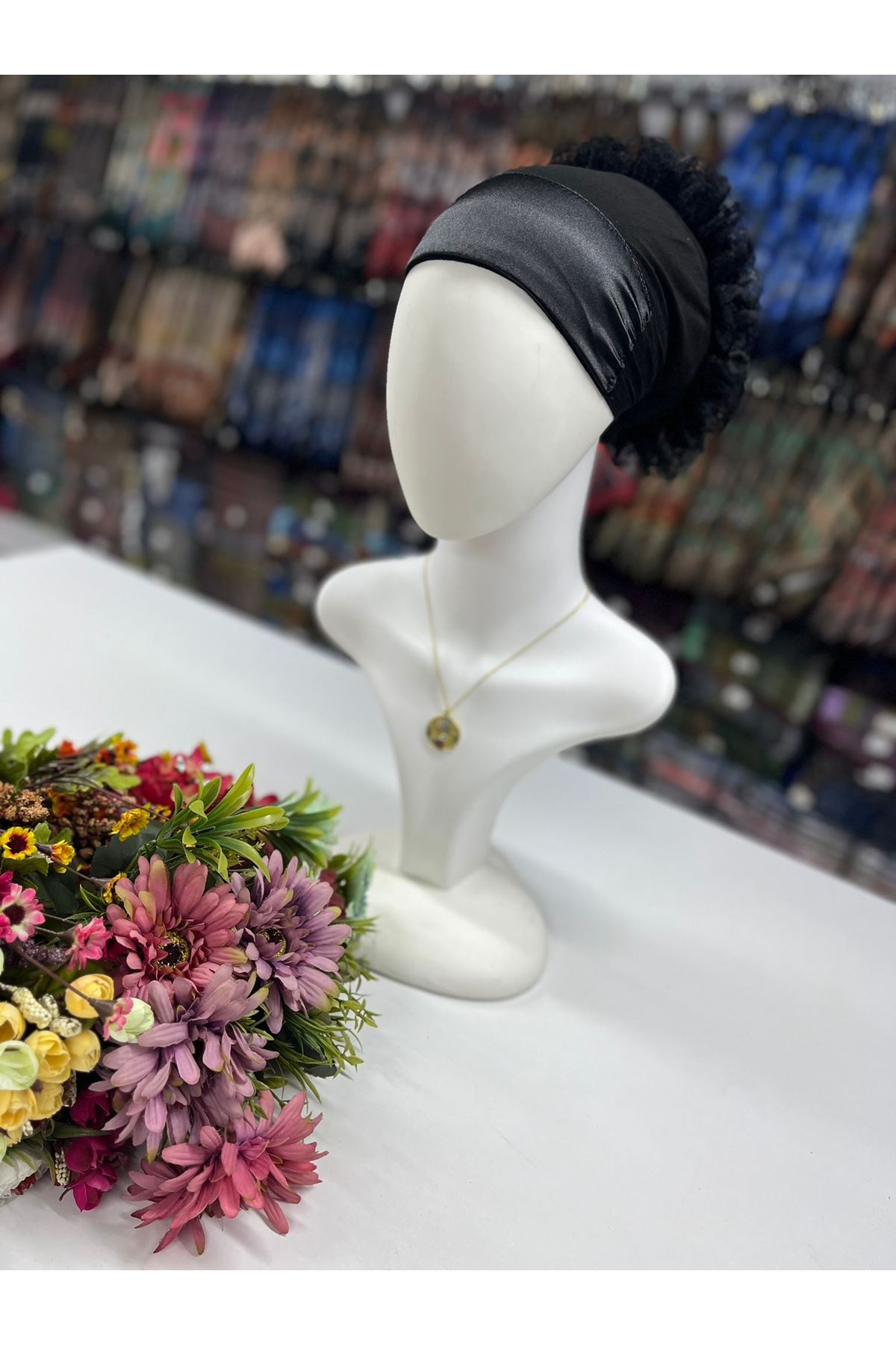 Saten Fırfırlı Bone