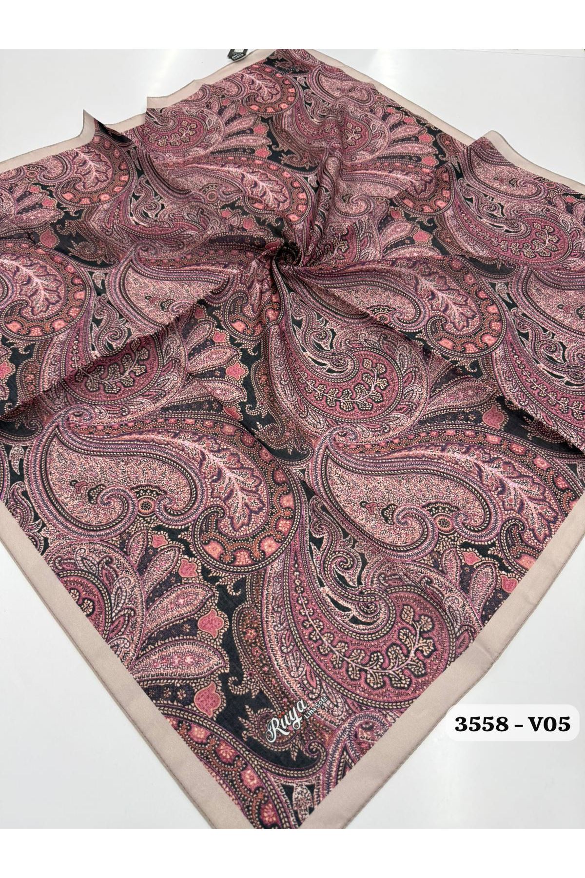 Rüya Lina Etnik Desen Soft Eşarp Kod: 3558 - V05