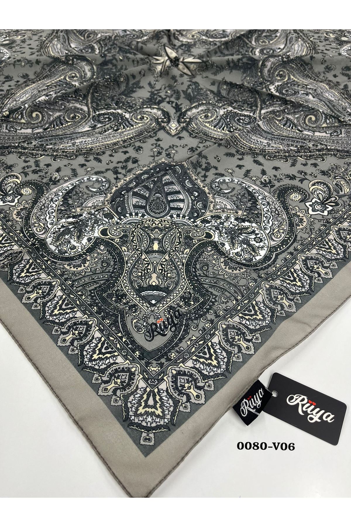 Rüya Lina Etnik Desen Soft Eşarp Kod: 0080 - V06