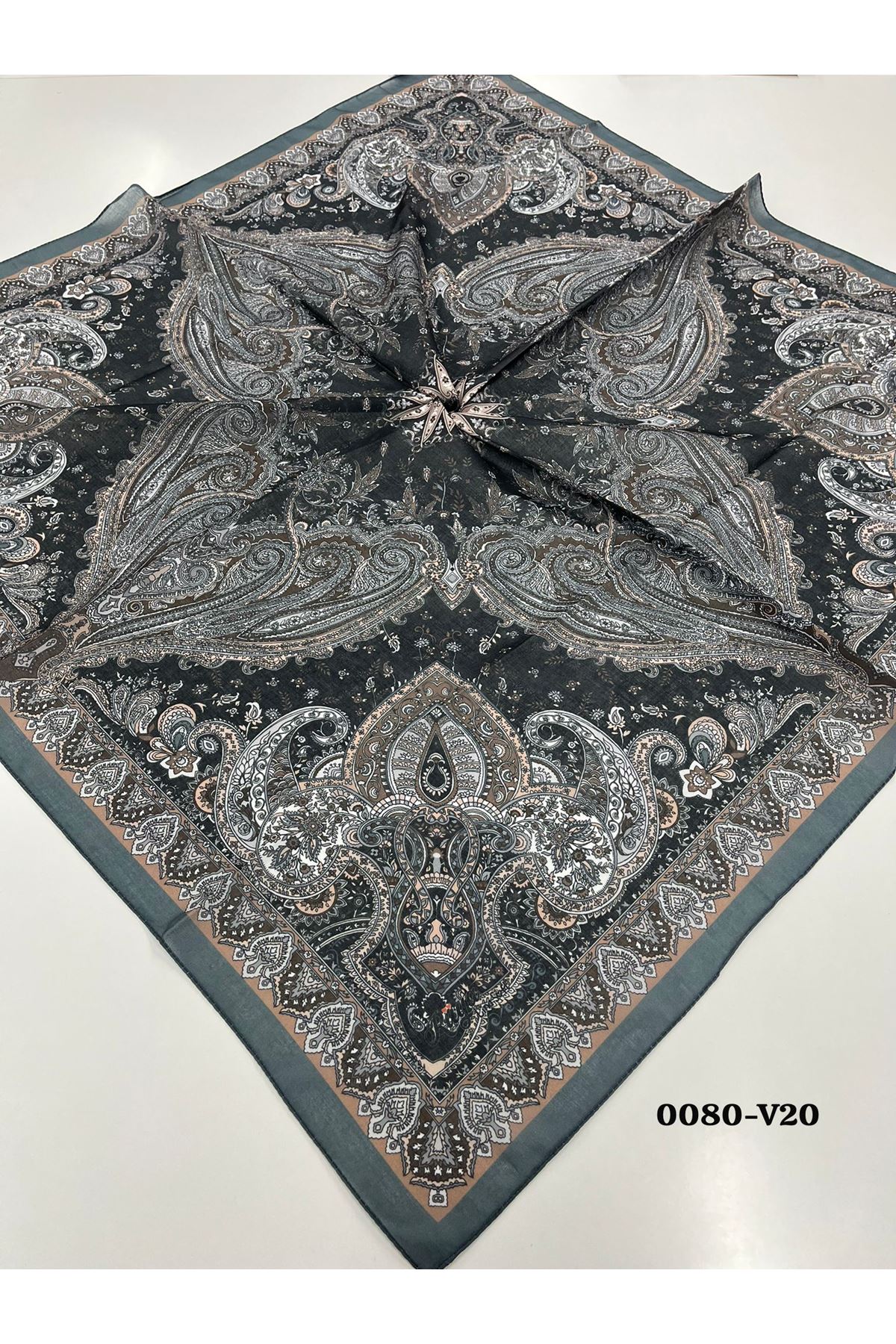 Rüya Lina Etnik Desen Soft Eşarp Kod: 0080 - V20