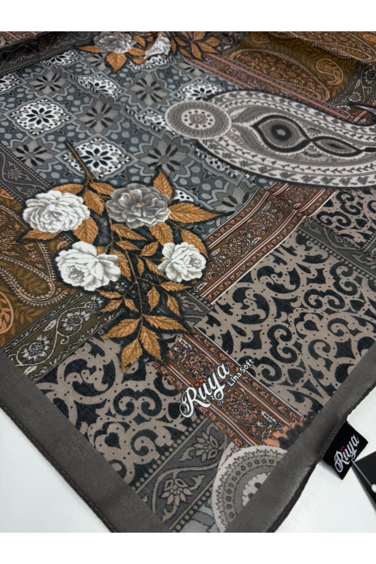Rüya Lina Güllü Desen Soft Eşarp Kod: 3507 - V10