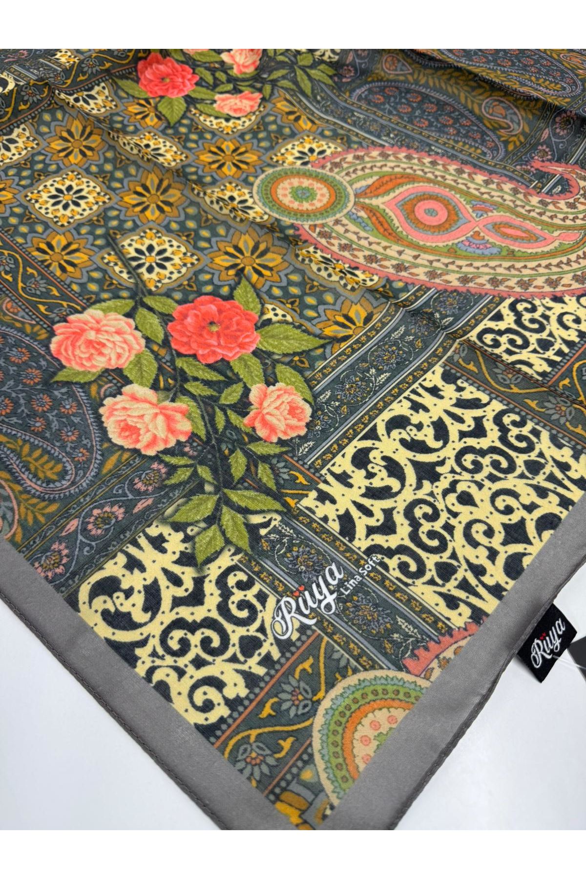 Rüya Lina Güllü Desen Soft Eşarp Kod: 3507 - V01