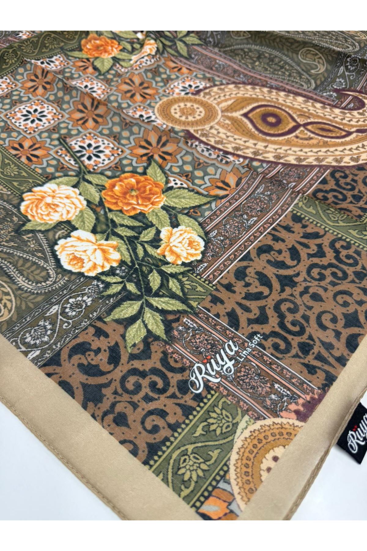 Rüya Lina Güllü Desen Soft Eşarp Kod: 3507 - V09