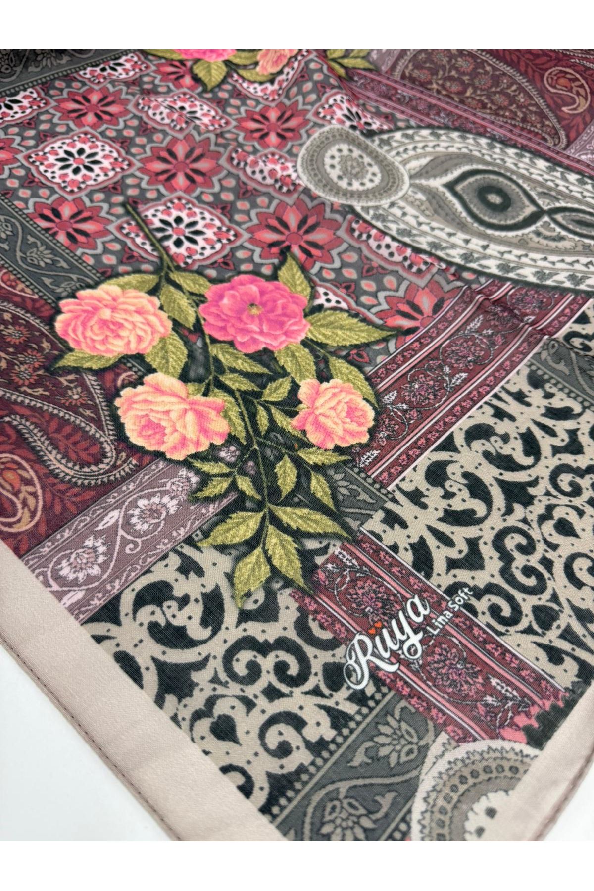 Rüya Lina Güllü Desen Soft Eşarp Kod: 3507 - V06