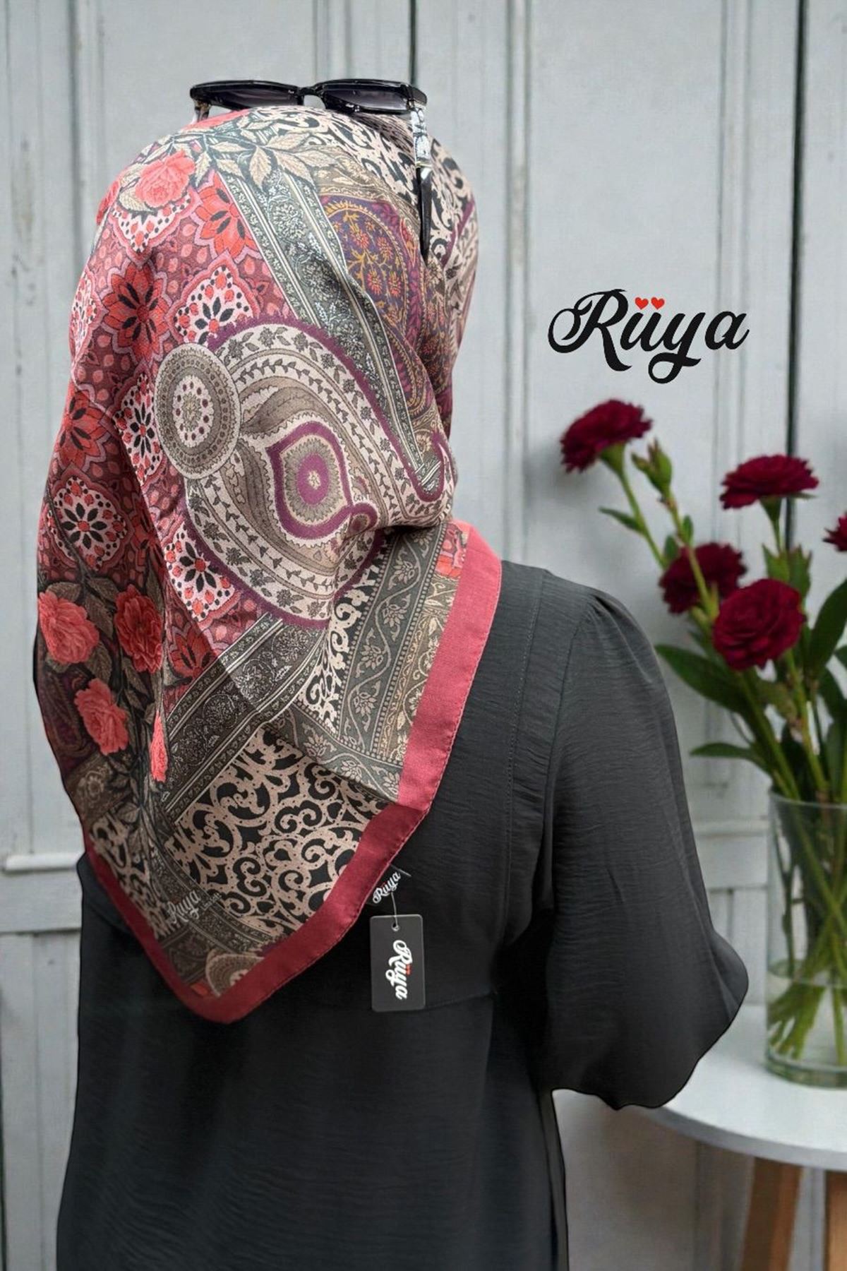 Rüya Lina Güllü Desen Soft Eşarp Kod: 3507 - V12