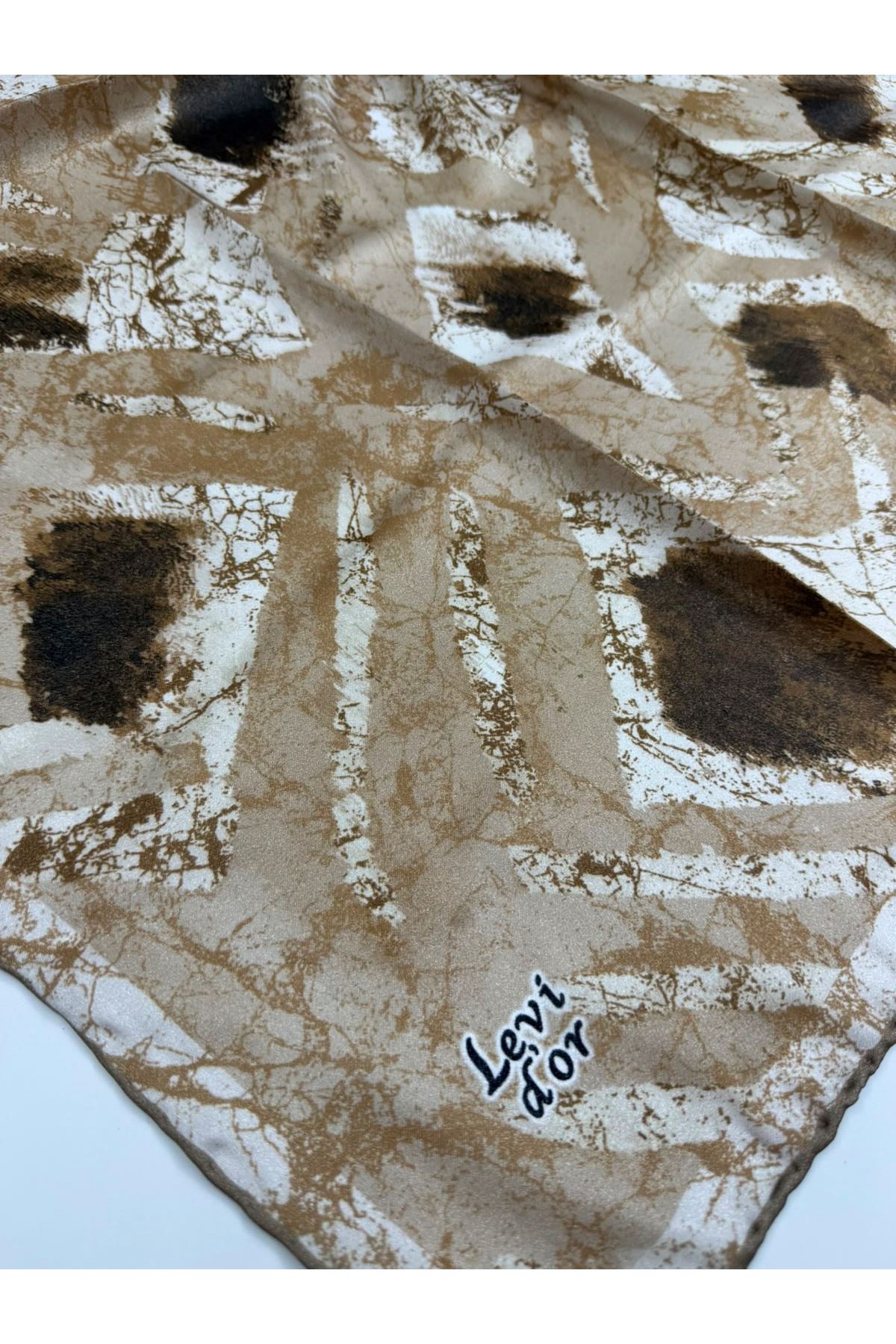 Levidor Kristal Eşarp Kod:1757