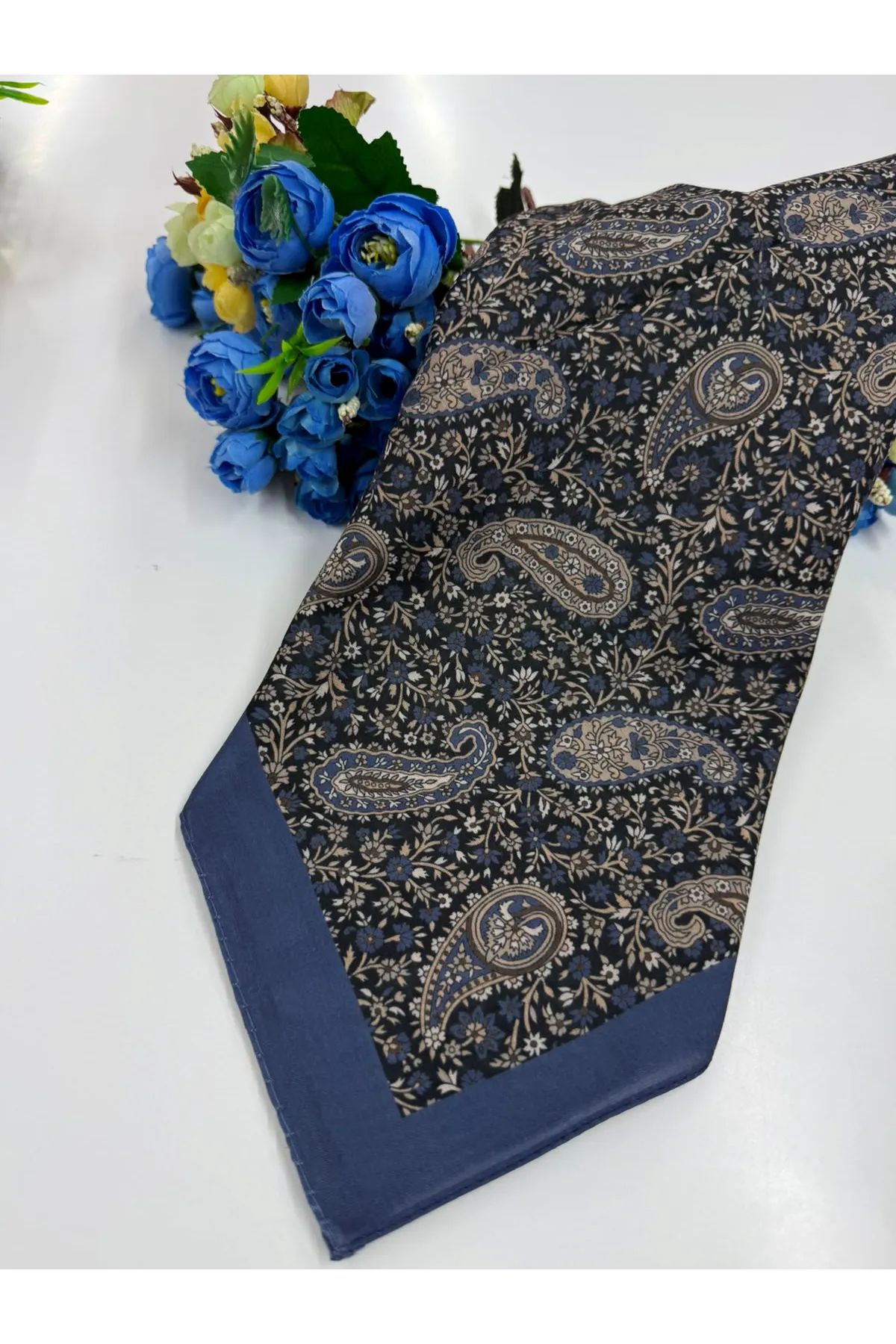 Etnik Minik Çiçek Soft Eşarp Kod: 3232