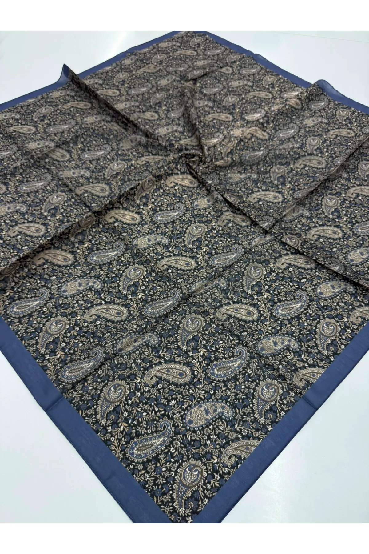 Etnik Minik Çiçek Soft Eşarp Kod: 3232