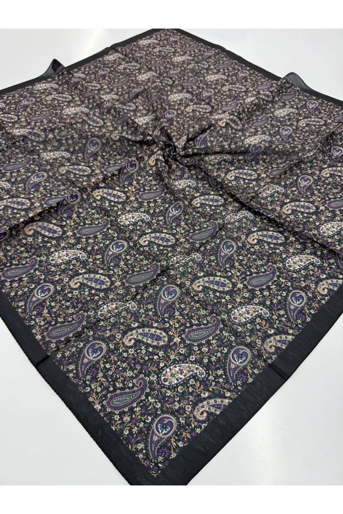 Etnik Minik Çiçek Soft Eşarp Kod: 3232