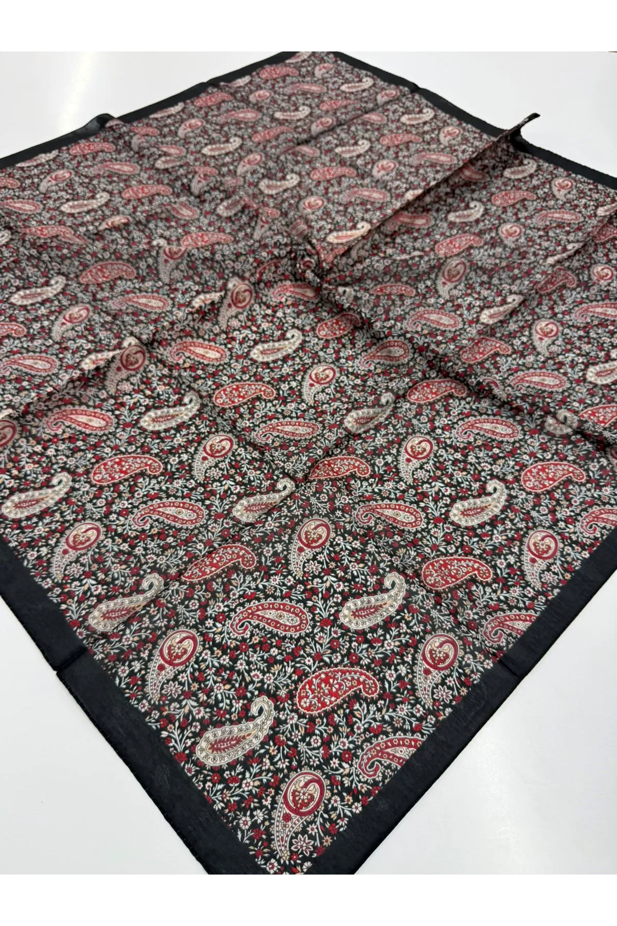 Etnik Minik Çiçek Soft Eşarp Kod: 3232