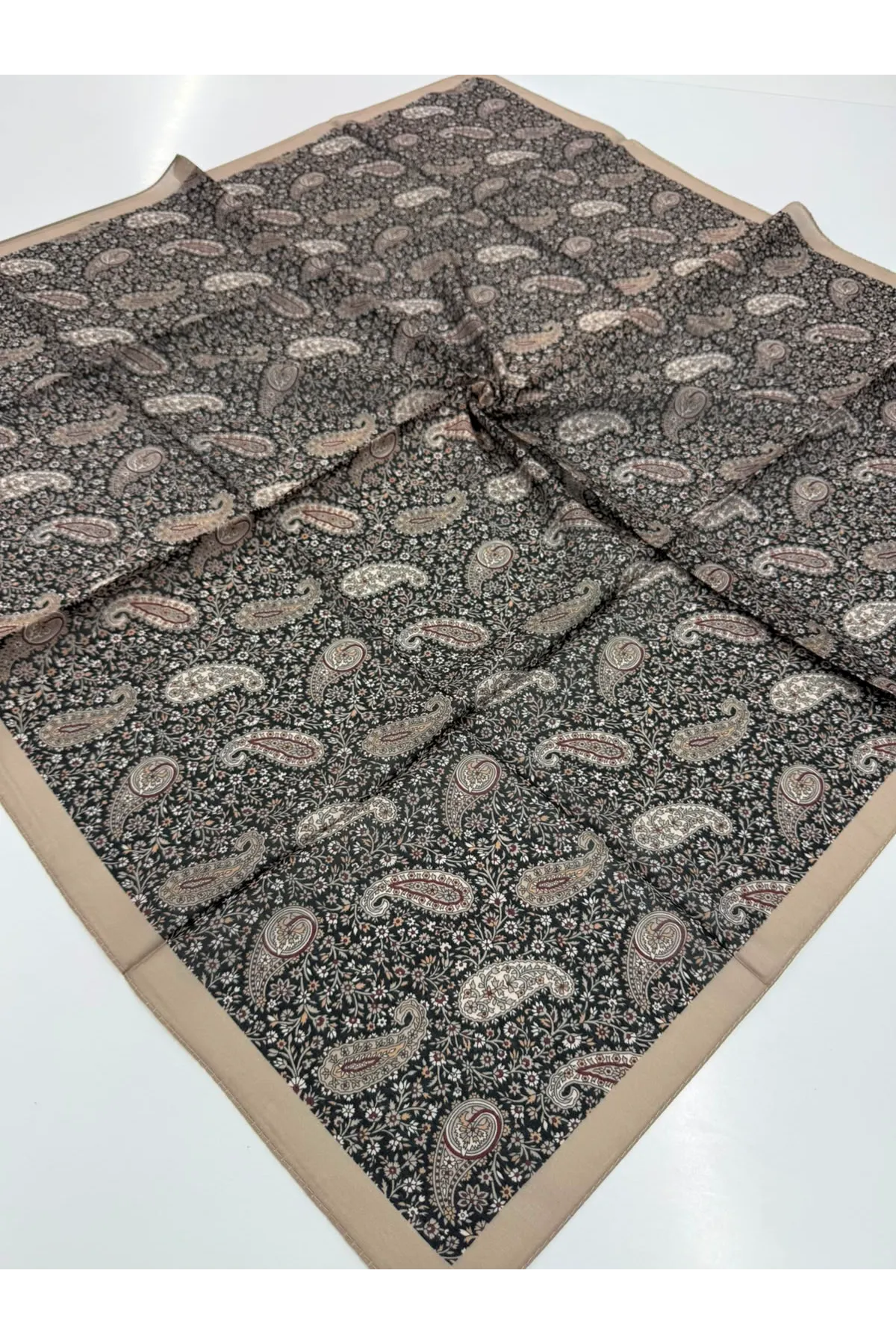 Etnik Minik Çiçek Soft Eşarp Kod: 3232