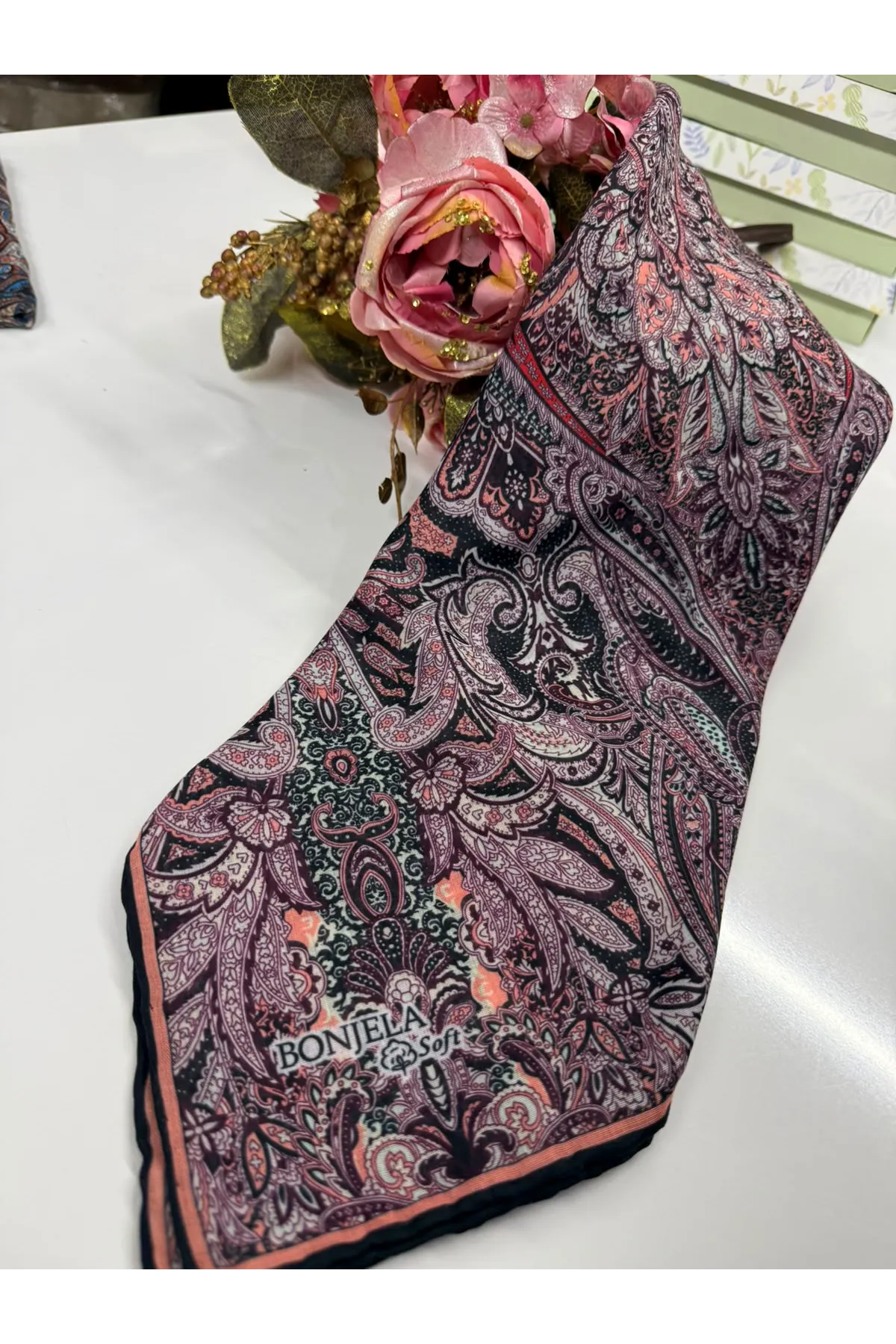 Etnik Desen Soft Eşarp Kod : 5252