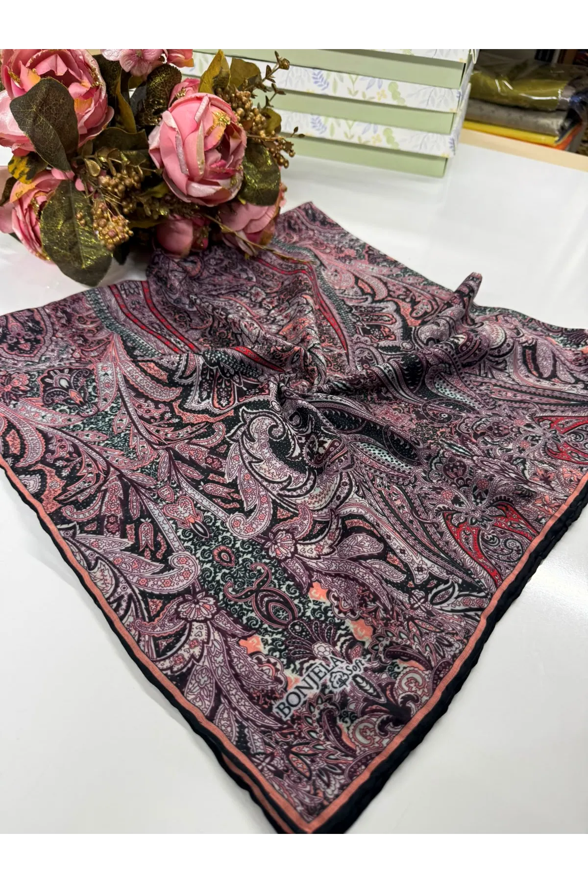 Etnik Desen Soft Eşarp Kod : 5252