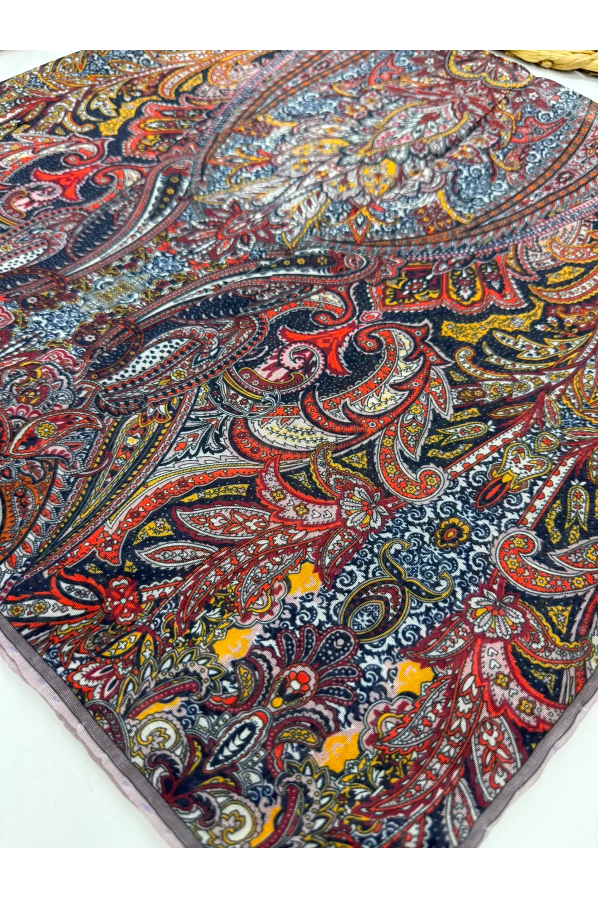 Etnik Desen Soft Eşarp Kod : 5252