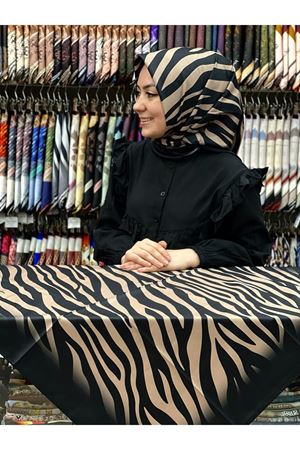 Belinda Zebra Desen Twill Eşarp (vizon-siyah)