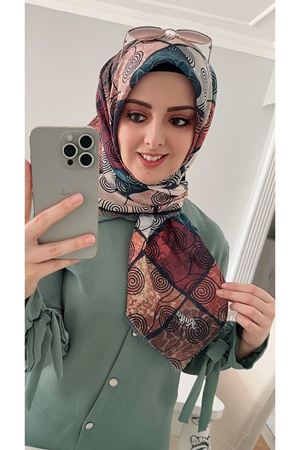 Rüya Koton Eşarp Karedönence Modeli