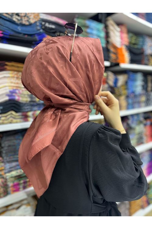 Geometrik Desen Jakar Eşarp (Nude)